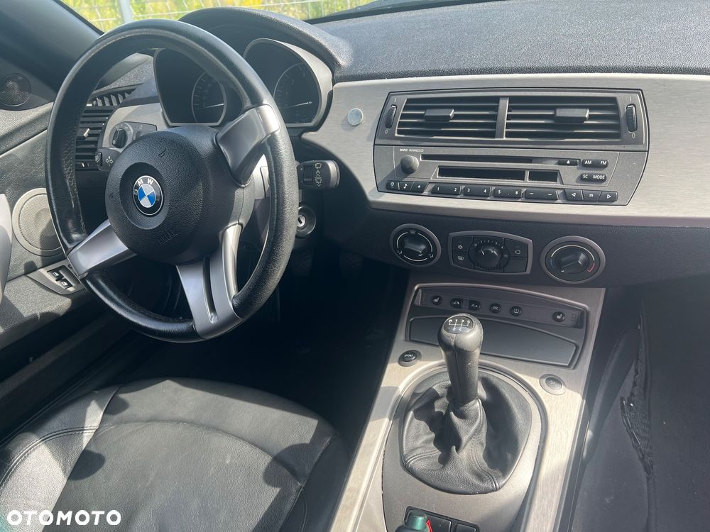 BMW Z4 2.5i - 5