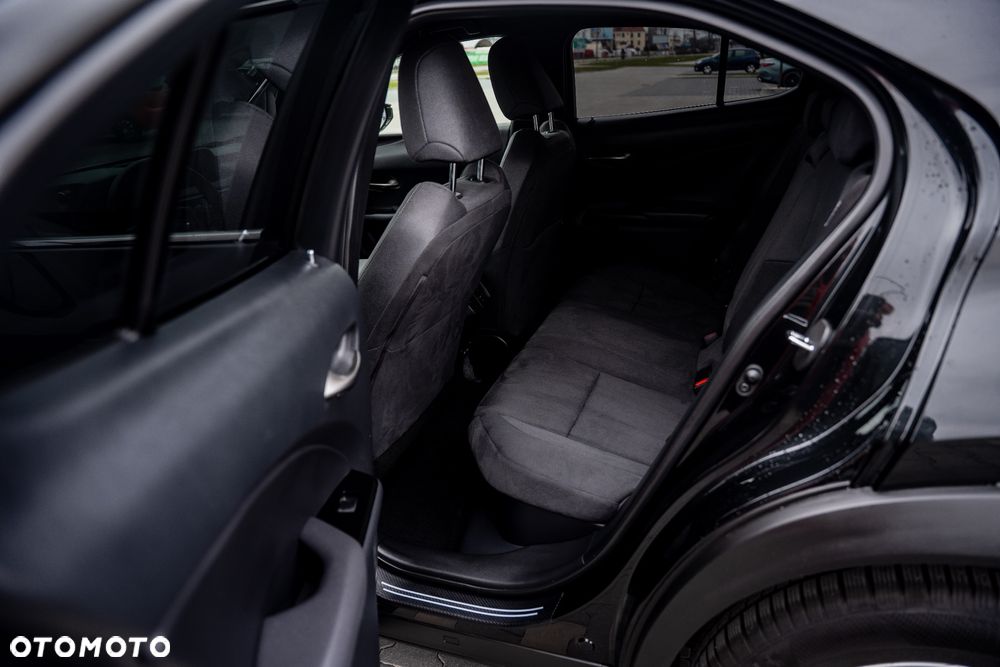 Lexus UX 250h Elegance 2WD - 6