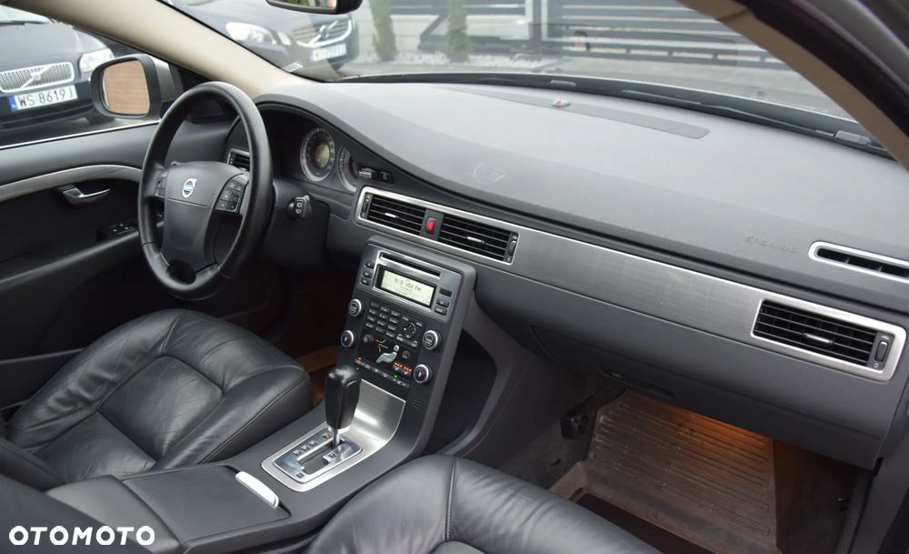 Volvo V70 2.5T Summum - 32