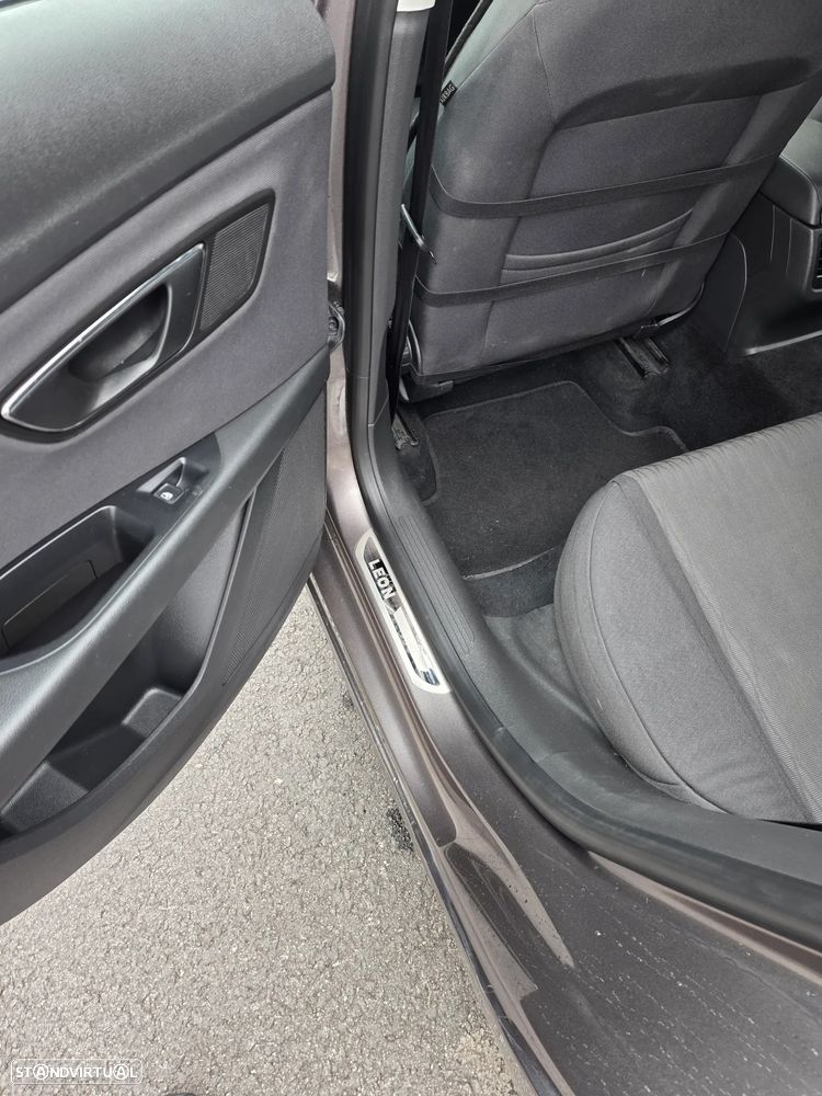 SEAT Leon ST 1.6 TDI Style Ecomotive - 11