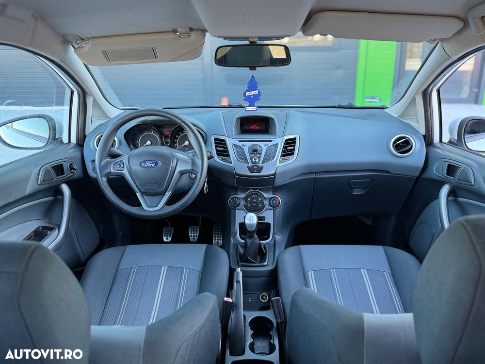 Ford Fiesta 1.25 Ghia - 7