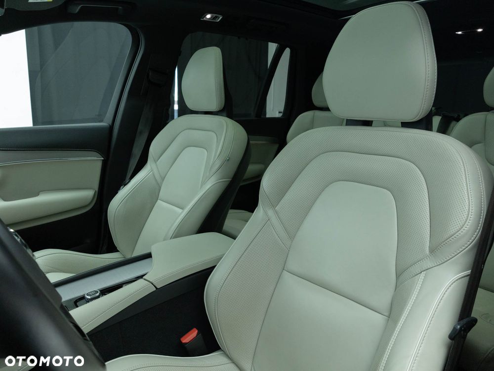 Volvo XC 90 B5 D AWD Ultimate Dark - 30