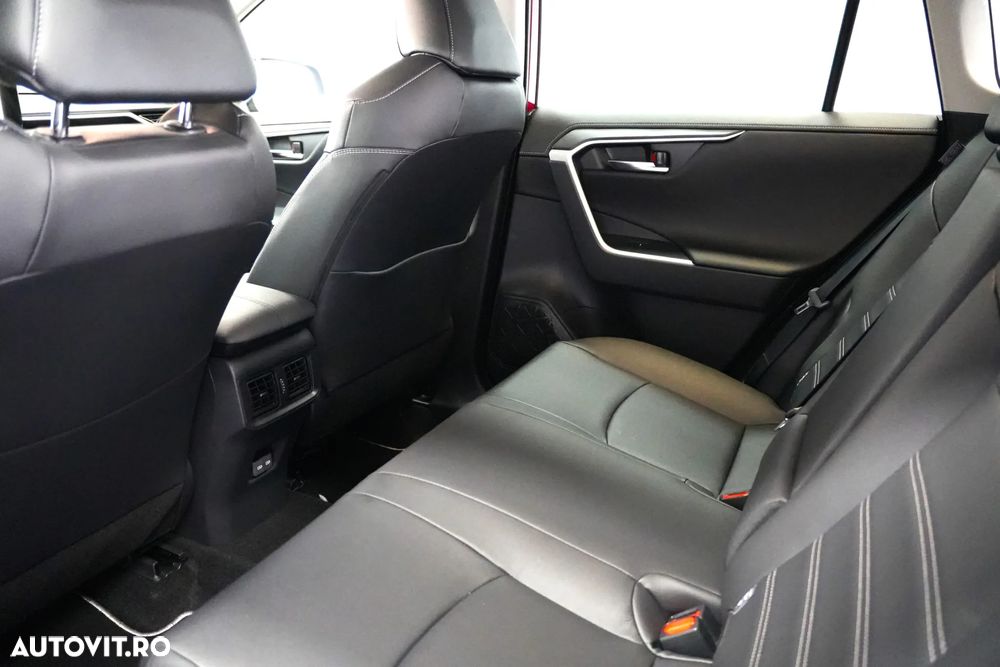 Toyota RAV4 - 9