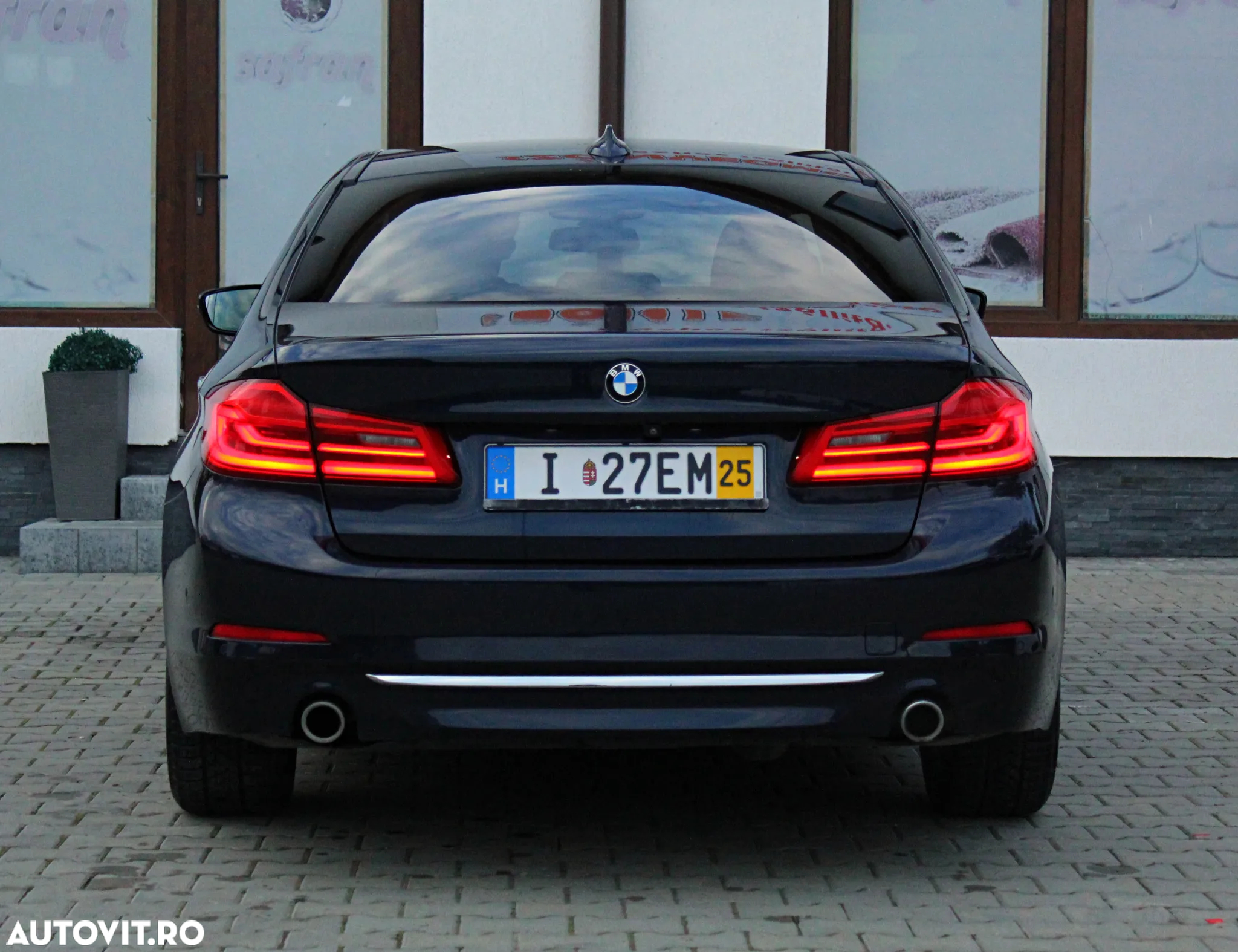 BMW Seria 5 520d xDrive AT - 9