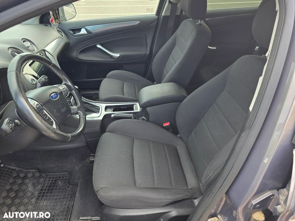 Ford Mondeo 2.0 TDCI PowerShift Business Class - 33