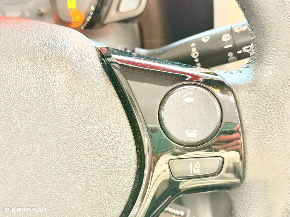 Peugeot 108 1.2 PureTech Roland Garros - 33