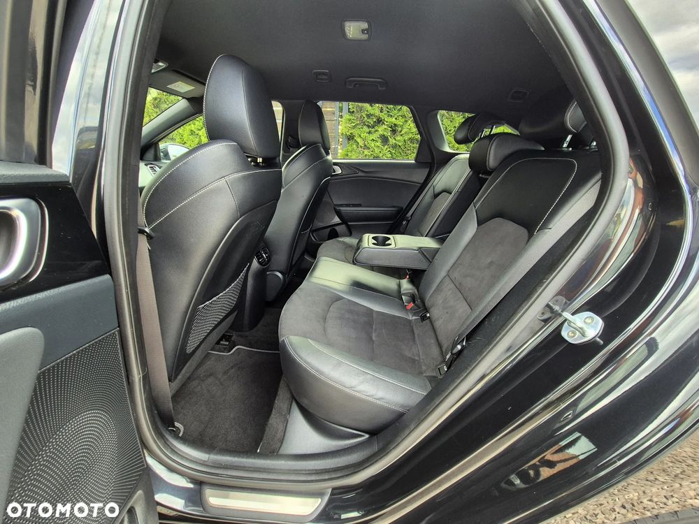 Kia Ceed 1.4 T-GDI OPF GT Line - 23