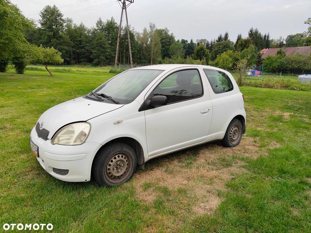 Toyota Yaris 1.0 Base - 1