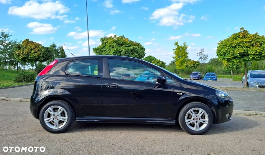 Fiat Grande Punto 1.4 8V Energy - 25
