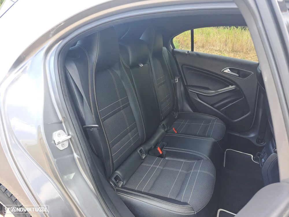 Mercedes-Benz A 180 d BlueEFFICIENCY Edition - 28