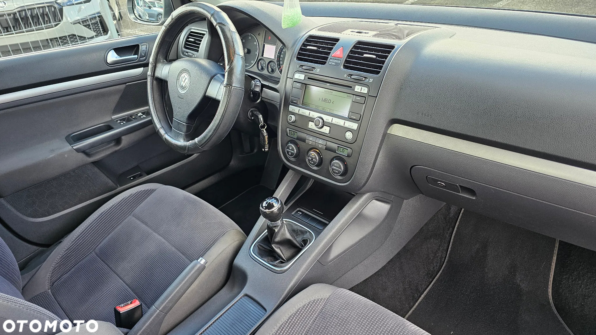 Volkswagen Jetta 1.9 TDI Comfortline - 14