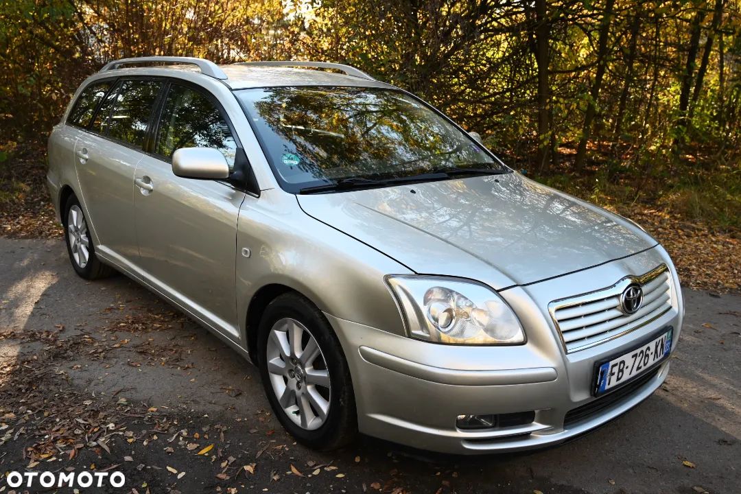Toyota Avensis - 1