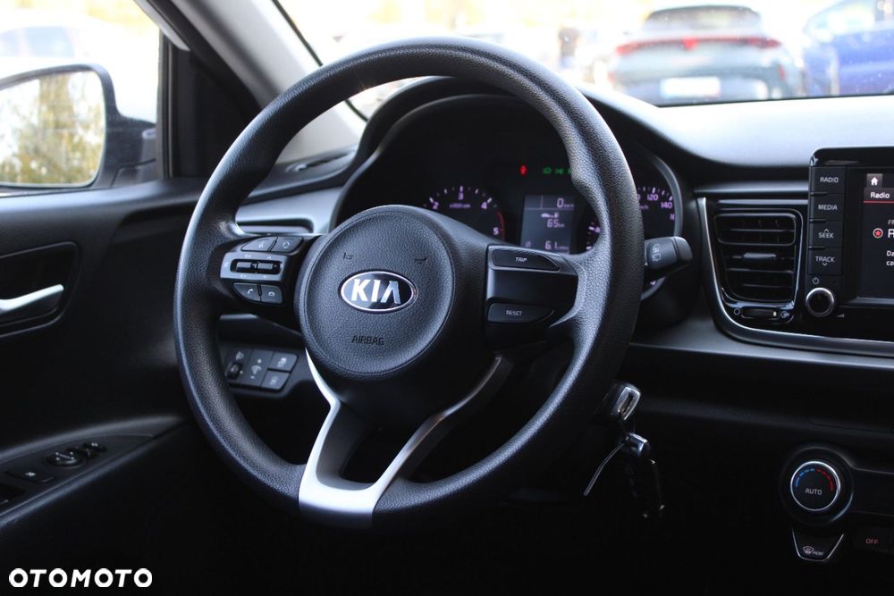 Kia Rio - 31