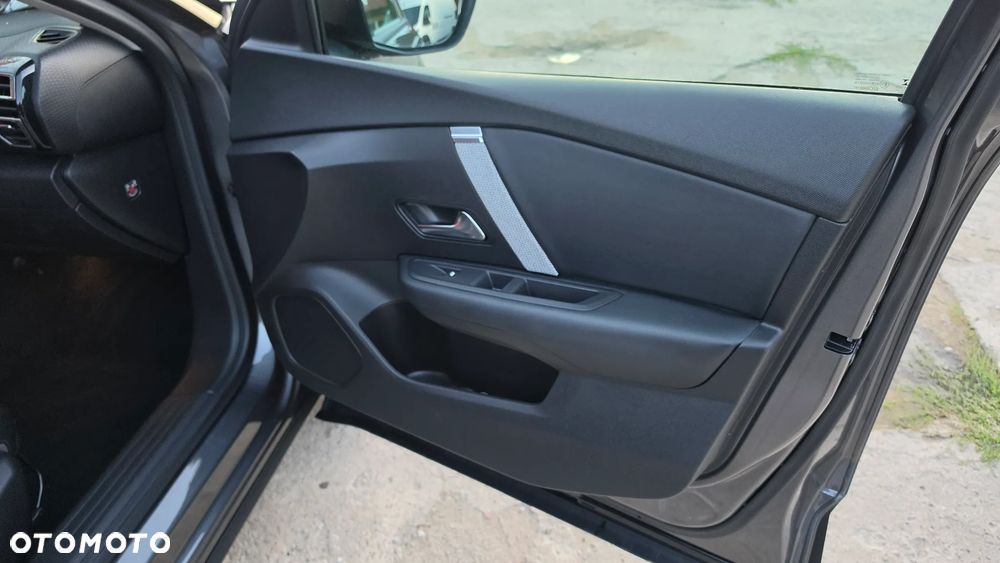 Citroën C4 PureTech 130 Stop&Start FEEL PACK - 31