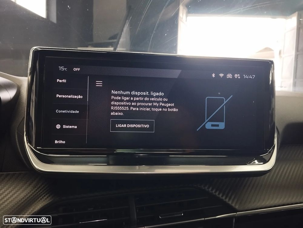 Peugeot 2008 1.2 PureTech Allure EAT8 - 27