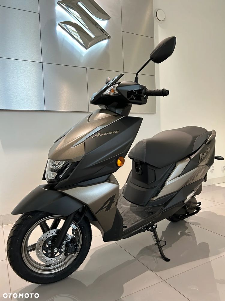 Suzuki Avenis - 3