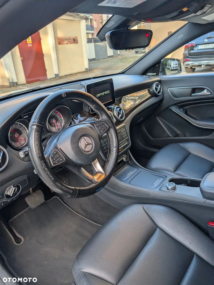 Mercedes-Benz CLA 250 7G-DCT Sport - 15