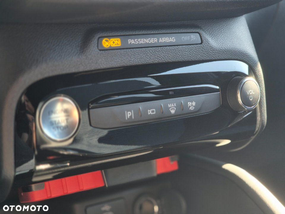 Ford Kuga - 24