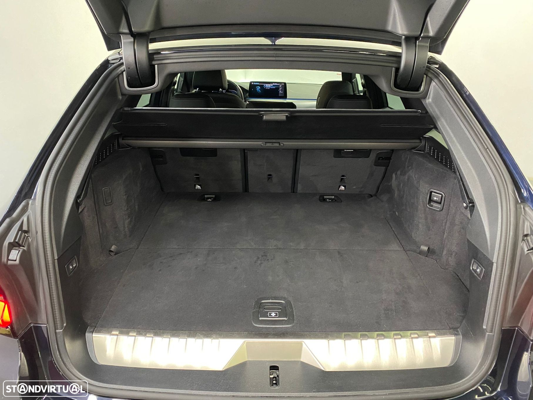 BMW 530 e Pack Desportivo M - 25