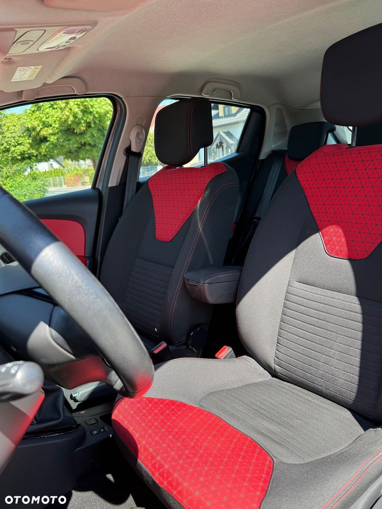 Renault Clio - 11