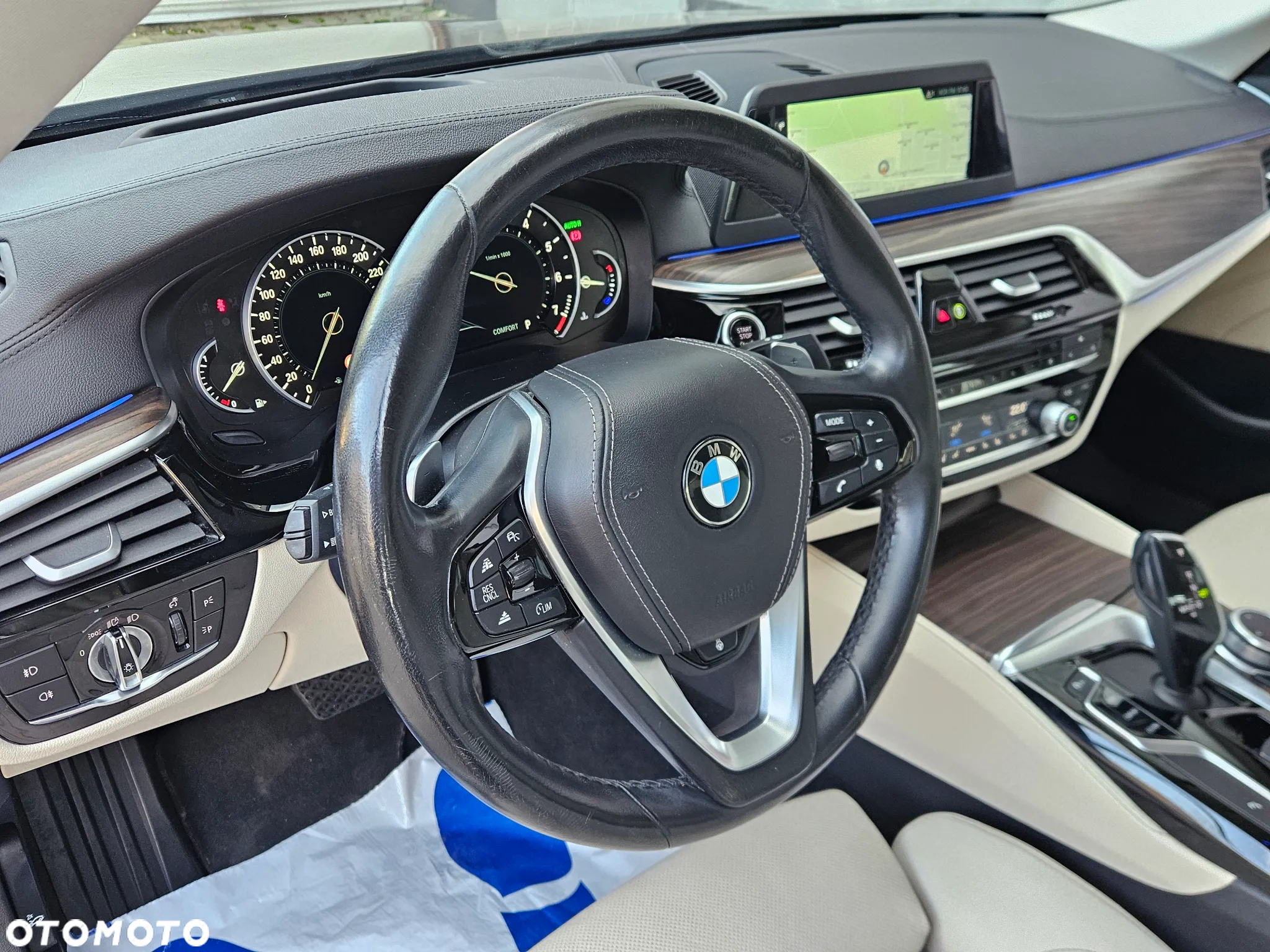 BMW Seria 5 530i GPF xDrive Luxury Line - 14