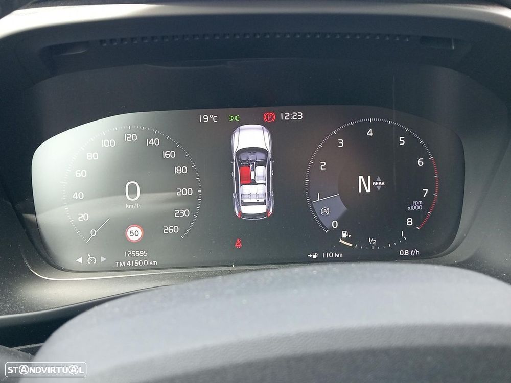 Volvo XC 40 1.5 T2 Momentum Core - 13