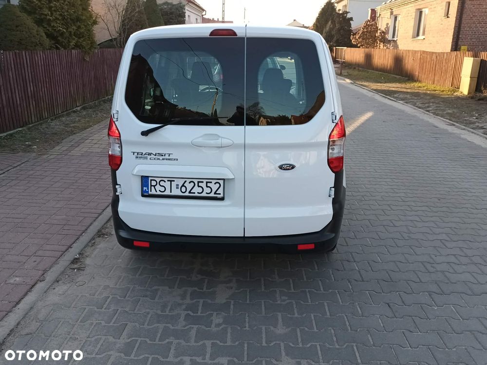 Ford Transit Courier - 7