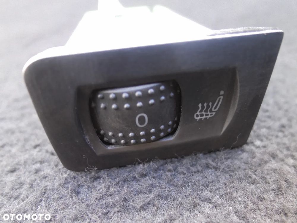 VW GOLF IV BORA PRZEŁĄCZNIKI ZESTAW GRZANIE FOTELI TYLNEJ SZYBY ESP ŚWIATŁA AWARYJNE - 15
