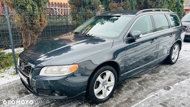 Volvo V70 2.0D Momentum - 1