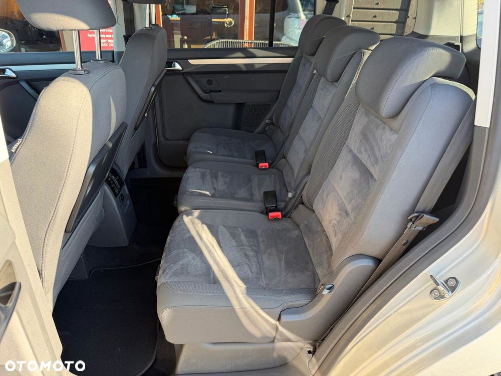 Volkswagen Touran 1.4 TSI Highline DSG - 9