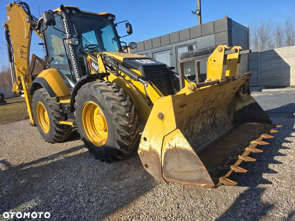 Caterpillar - 2