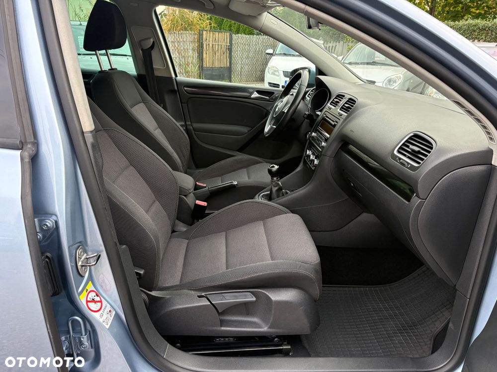 Volkswagen Golf - 30