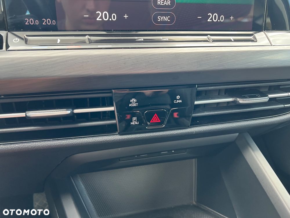 Volkswagen Golf 1.5 TSI ACT OPF DSG IQ.DRIVE - 26