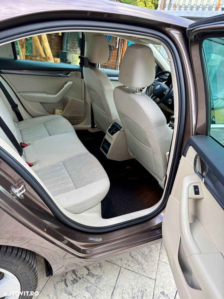 Skoda Octavia 1.5 TSI Style - 7