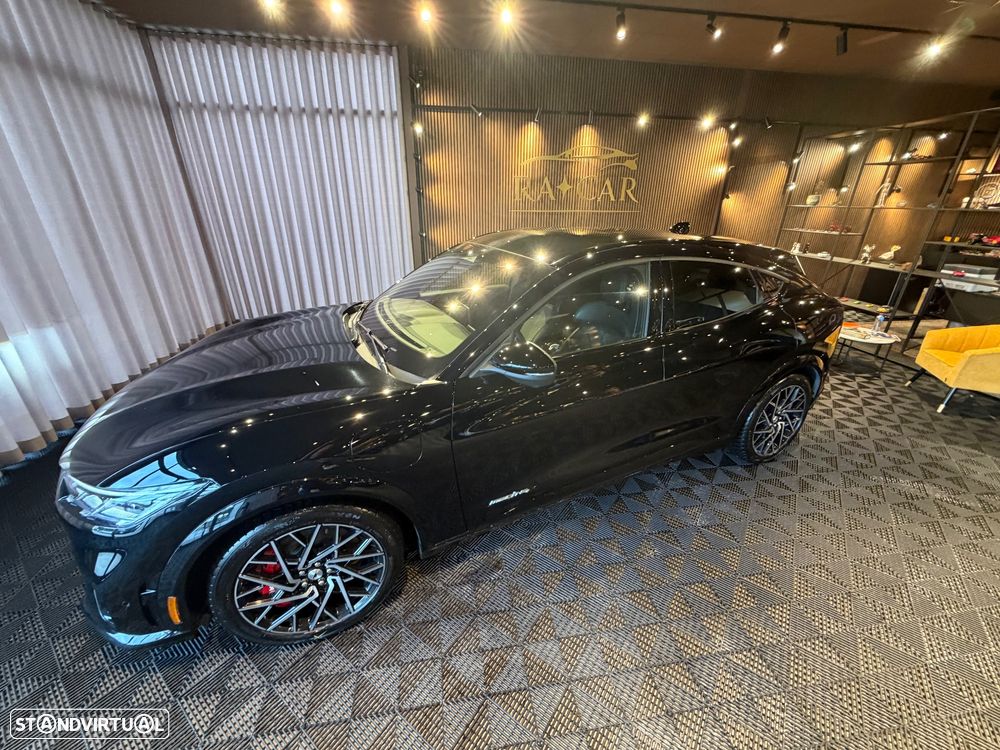 Ford Mustang Mach-E 98.7 kWh GT AWD - 11