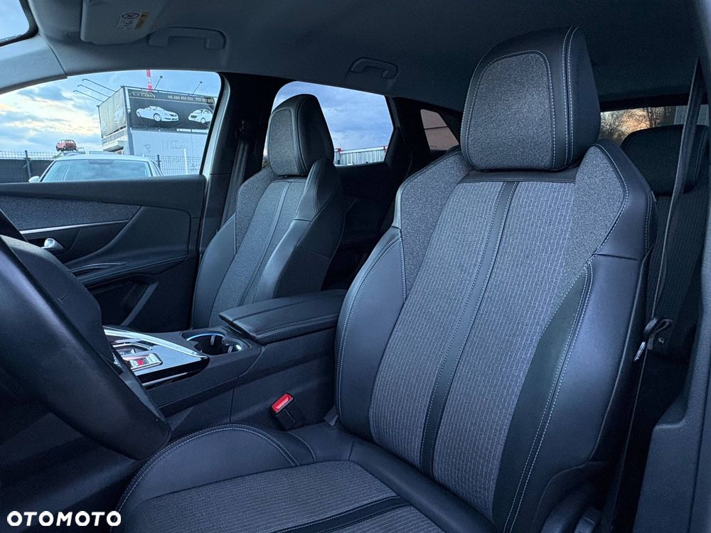 Peugeot 3008 1.2 PureTech Allure S&S EAT8 - 13