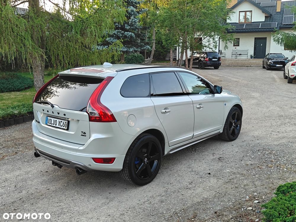 Volvo XC 60 T6 AWD R-Design - 6