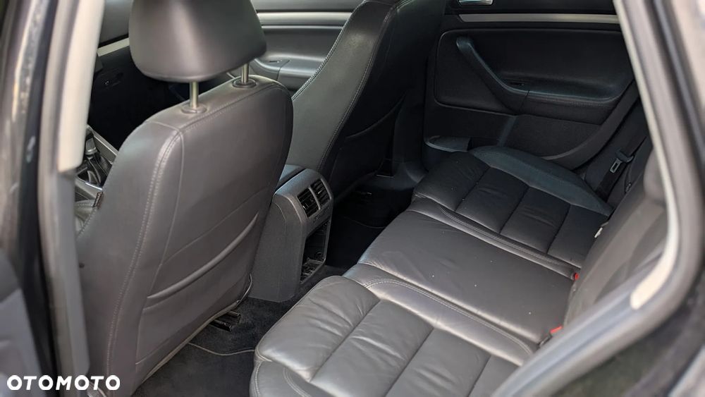 Volkswagen Golf 2.0 TDI Highline - 8