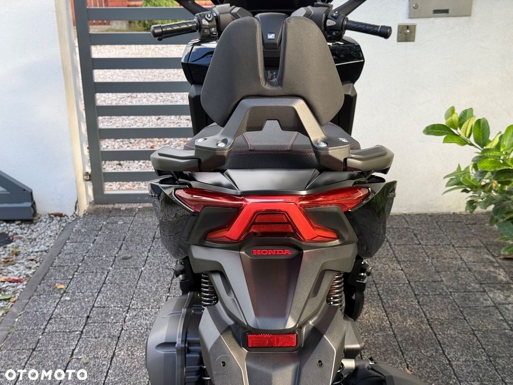 Honda NSS - 16