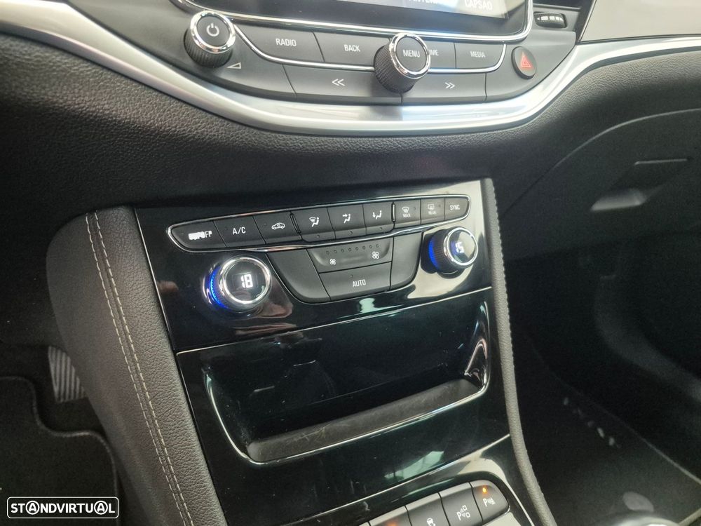 Opel Astra Sports Tourer - 15