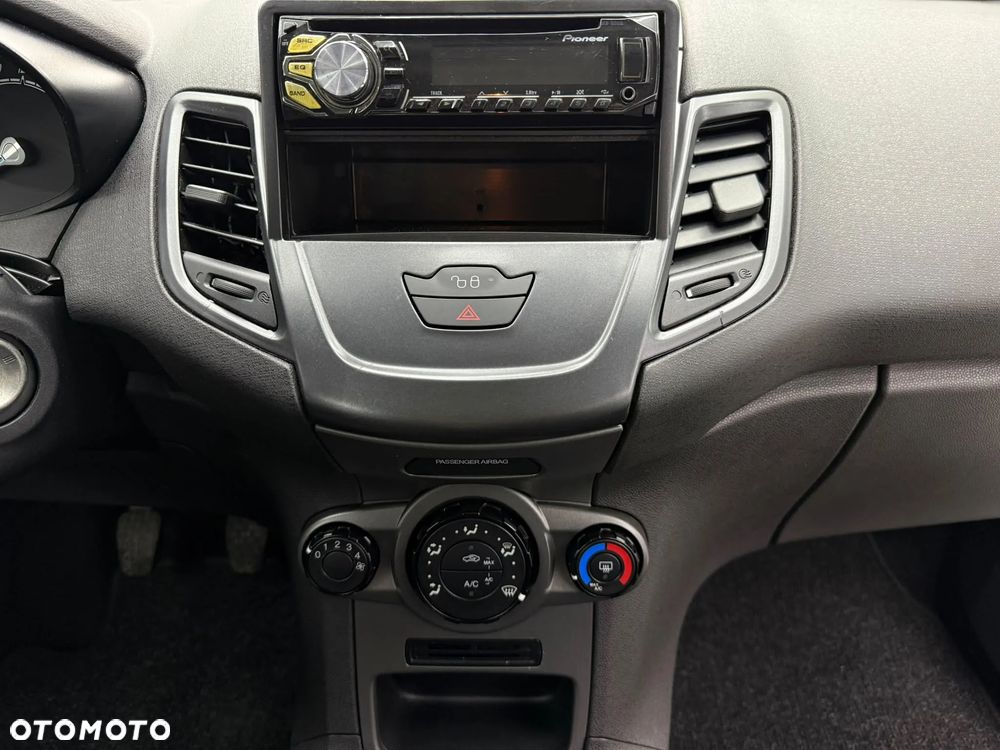 Ford Fiesta - 16