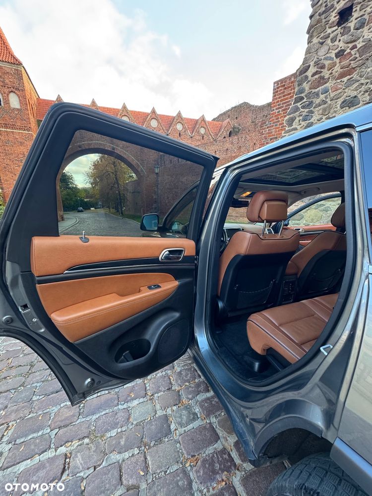 Jeep Grand Cherokee - 9