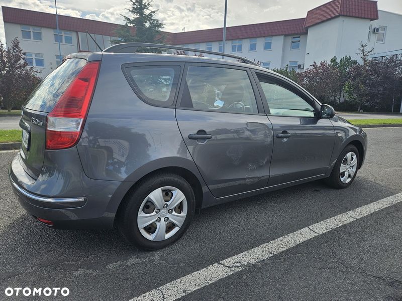 Hyundai i30 1.6 Comfort - 3