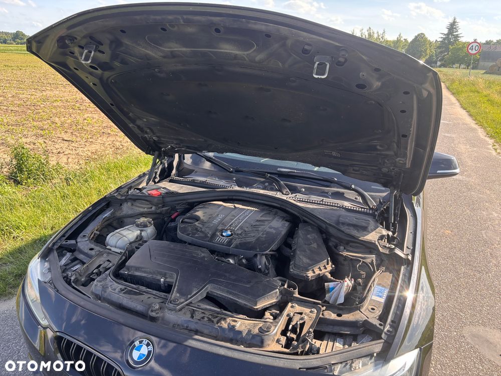 BMW Seria 3 318d Sport Line - 11