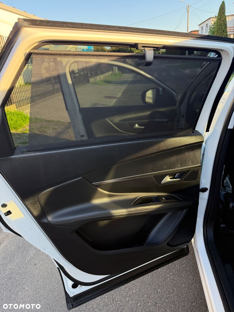 Peugeot 5008 1.5 BlueHDi Allure S&S - 39