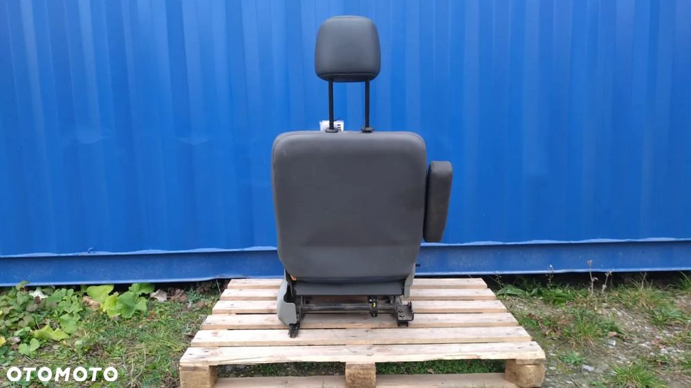 FOTEL KIEROWCY TRAFIC VIVARO PRIMASTAR 01- NO 925/146 - 5