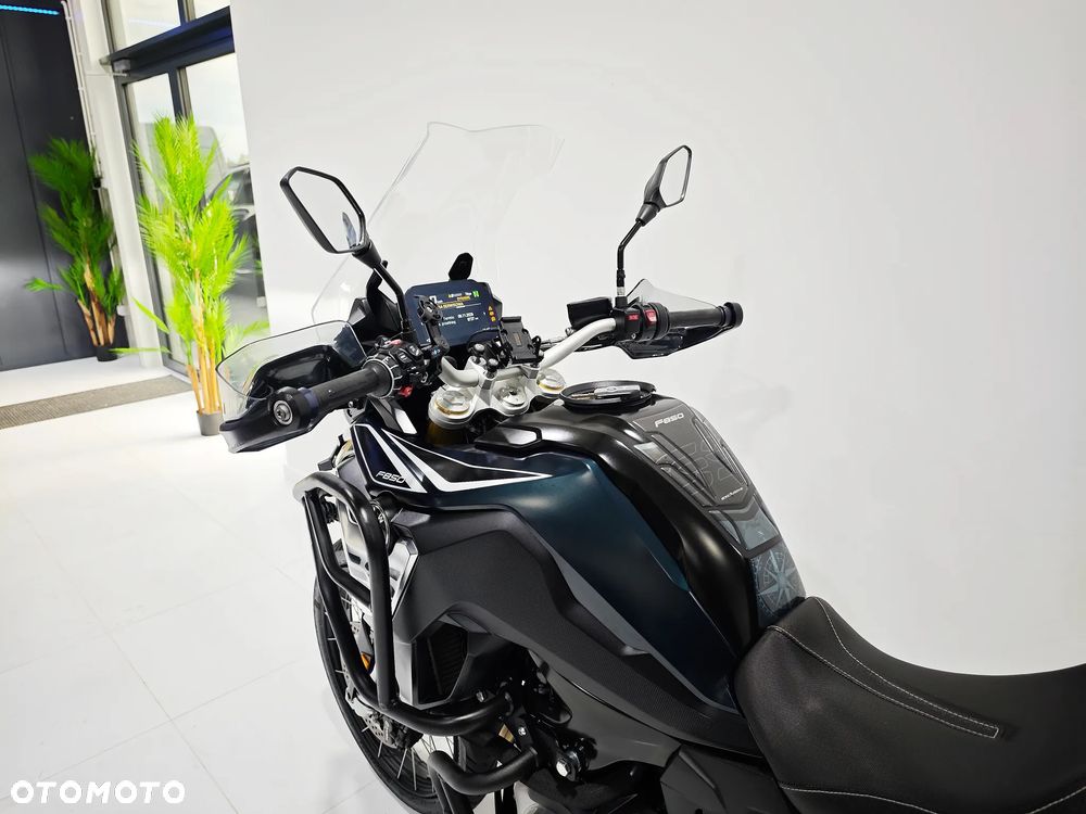 BMW F - 28
