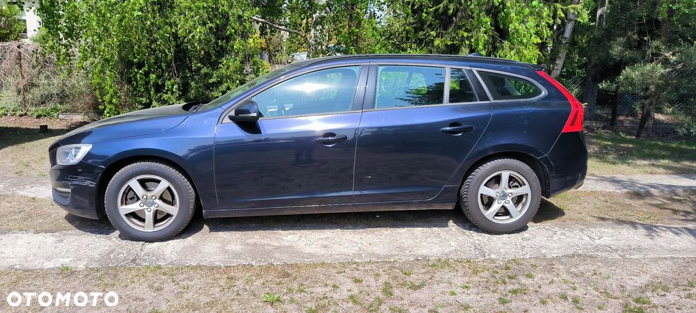 Volvo V60 D3 Geartronic Kinetic - 2