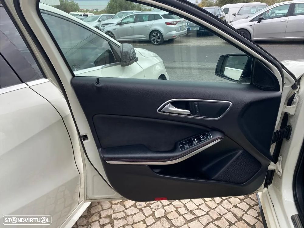 Mercedes-Benz A 180 CDI AMG Line - 10