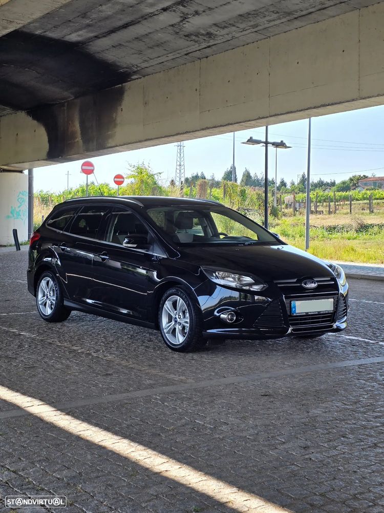 Ford Focus 1.0 EcoBoost S&S Champions Edition - 11